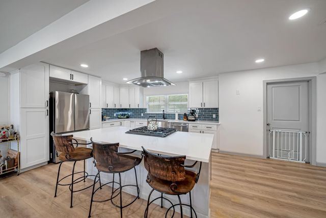 4814 Briarbend Drive, Houston, TX 77035