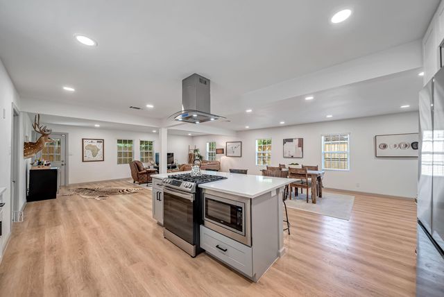 4814 Briarbend Drive, Houston, TX 77035