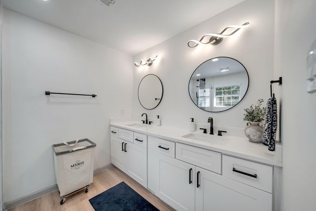 4814 Briarbend Drive, Houston, TX 77035