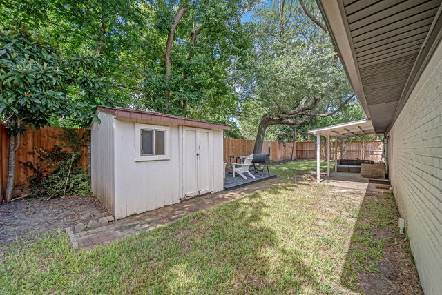 4814 Briarbend Drive, Houston, TX 77035