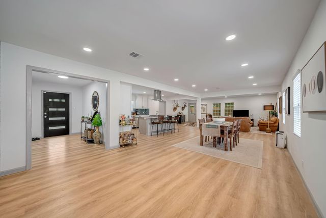 4814 Briarbend Drive, Houston, TX 77035