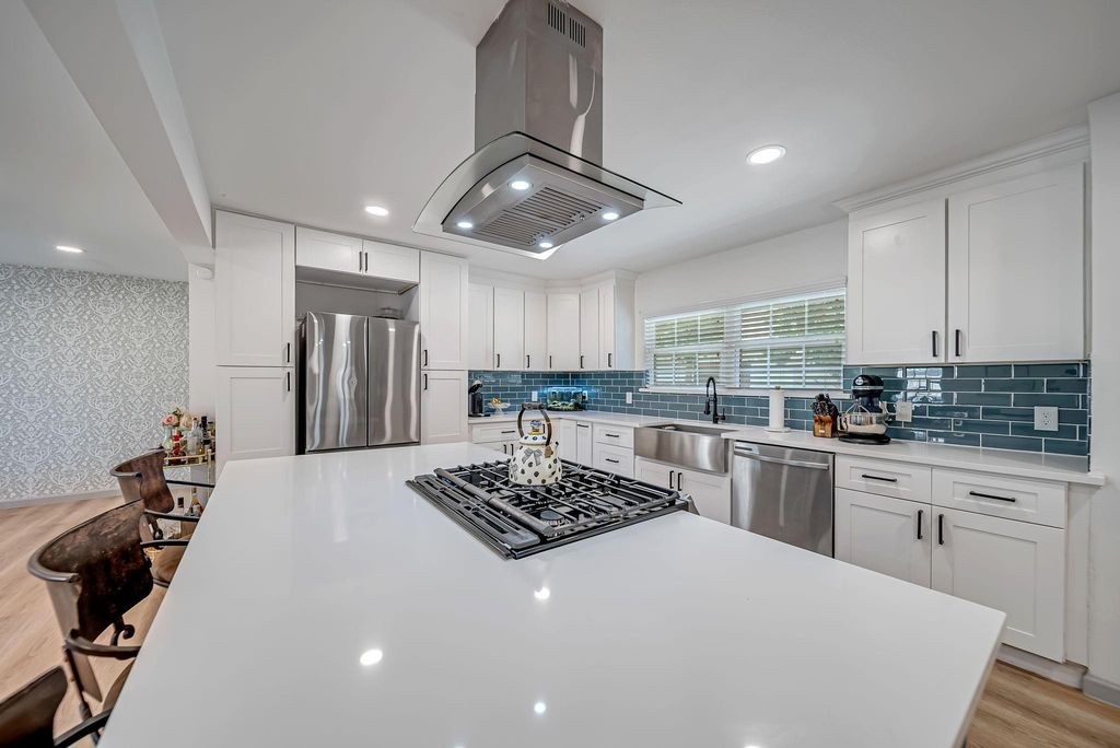 4814 Briarbend Drive, Houston, TX 77035