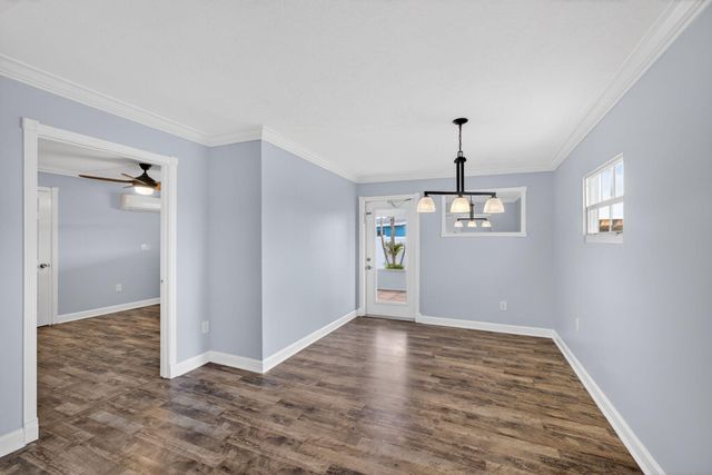 9342 Bloomfield Drive, Palm Beach Gardens, FL 33410