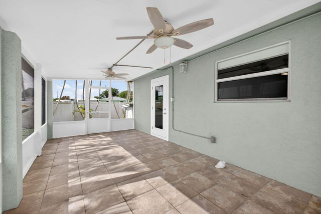 9342 Bloomfield Drive, Palm Beach Gardens, FL 33410