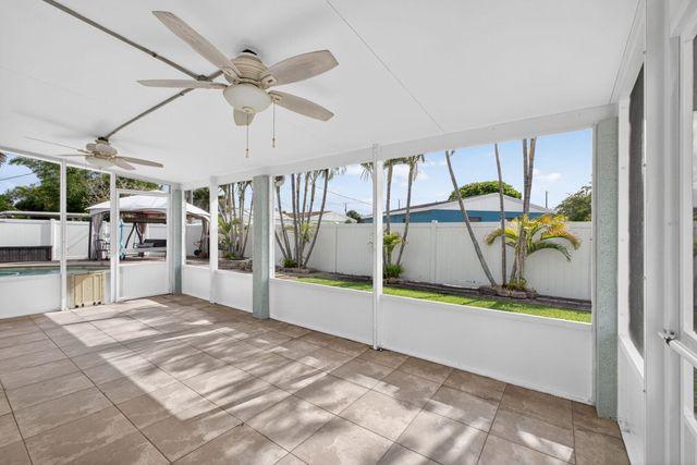 9342 Bloomfield Drive, Palm Beach Gardens, FL 33410