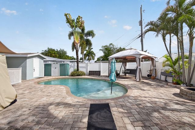 9342 Bloomfield Drive, Palm Beach Gardens, FL 33410