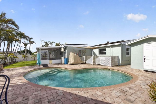 9342 Bloomfield Drive, Palm Beach Gardens, FL 33410