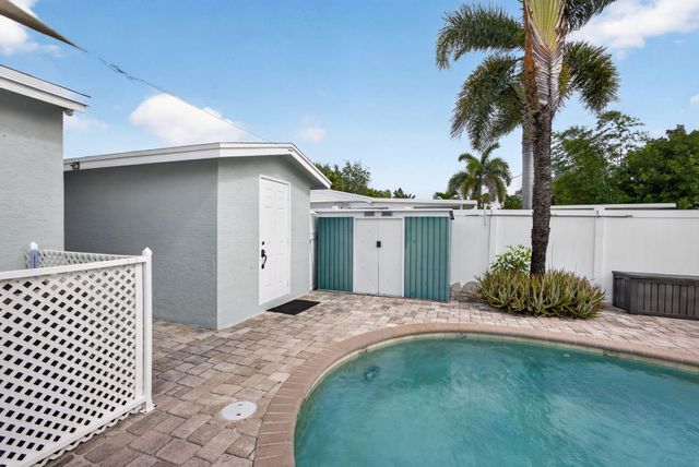 9342 Bloomfield Drive, Palm Beach Gardens, FL 33410