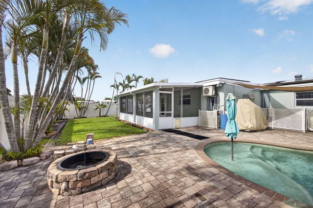 9342 Bloomfield Drive, Palm Beach Gardens, FL 33410