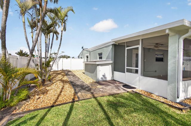 9342 Bloomfield Drive, Palm Beach Gardens, FL 33410