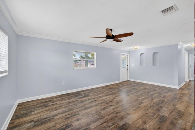 9342 Bloomfield Drive, Palm Beach Gardens, FL 33410