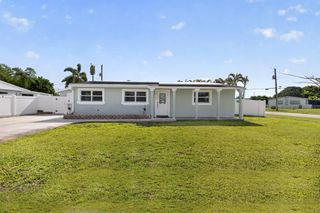 9342 Bloomfield Drive, Palm Beach Gardens, FL 33410