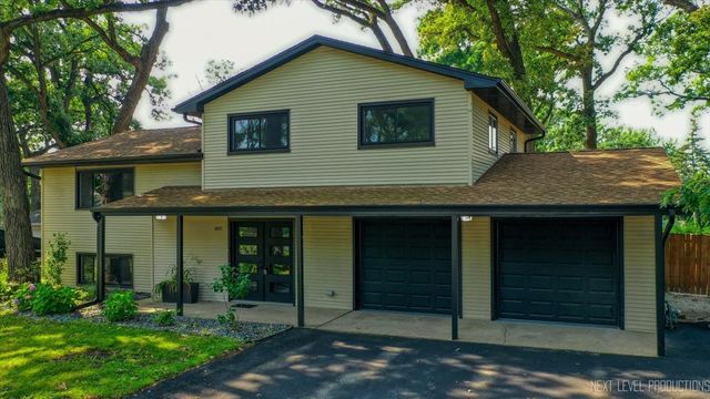 1007 Rolling Drive, Lisle, IL 60532