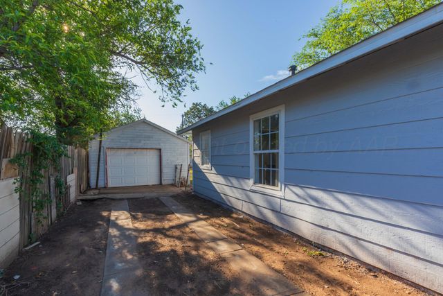 904 N Hayes Street, Amarillo, TX 79107