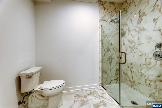 15-27 Royal Avenue 210, Hawthorne, NJ 07506