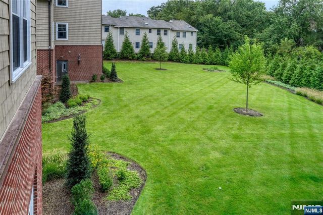 15-27 Royal Avenue 210, Hawthorne, NJ 07506