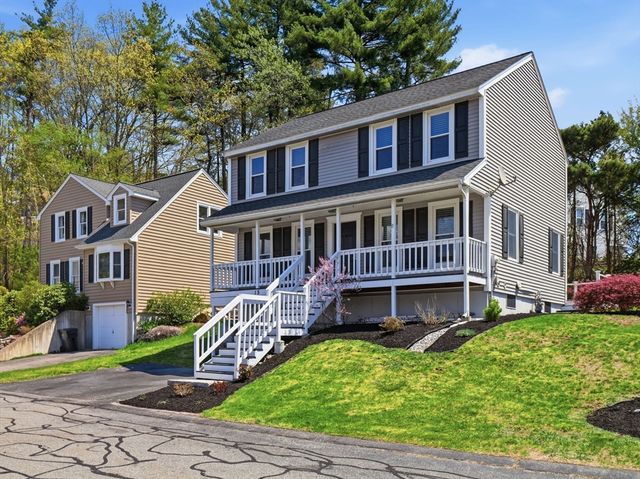 15 Jasmine Ct, Dracut, MA 01826
