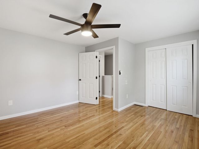 15 Jasmine Ct, Dracut, MA 01826