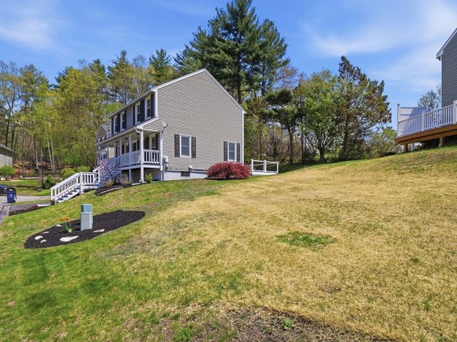 15 Jasmine Ct, Dracut, MA 01826