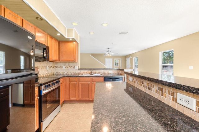 211 Crete Ct, St Augustine, FL 32084