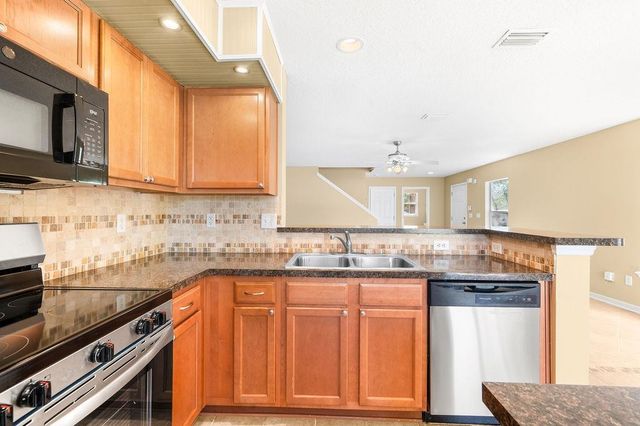 211 Crete Ct, St Augustine, FL 32084