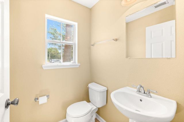 211 Crete Ct, St Augustine, FL 32084
