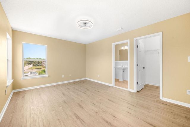 211 Crete Ct, St Augustine, FL 32084