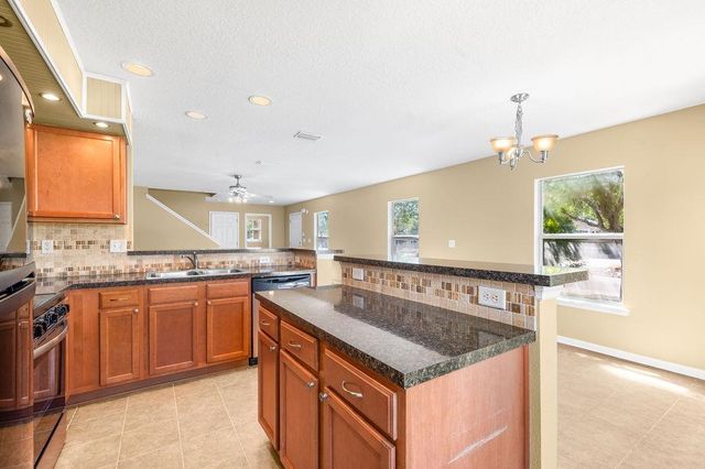 211 Crete Ct, St Augustine, FL 32084