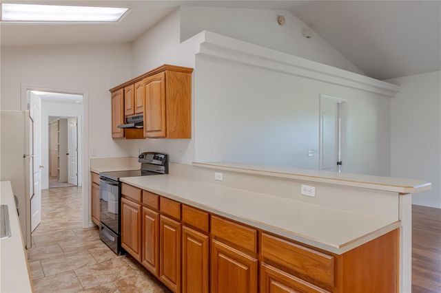 8197 CR 736, Center Hill, FL 33514