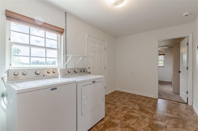 8197 CR 736, Center Hill, FL 33514