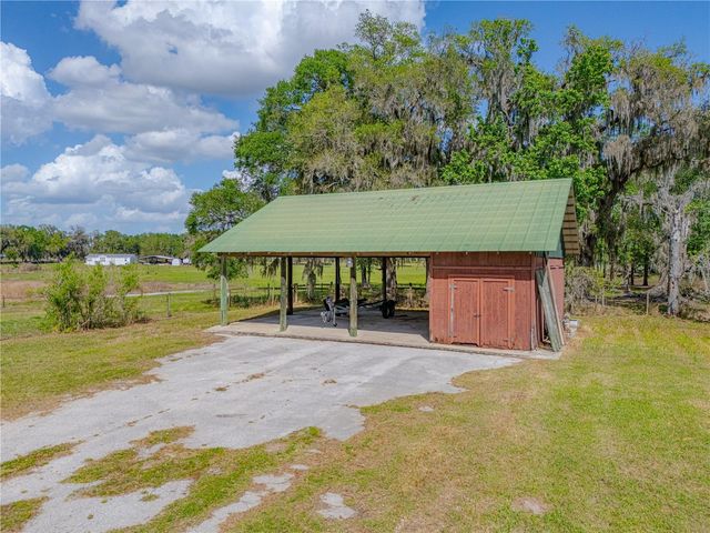 8197 CR 736, Center Hill, FL 33514