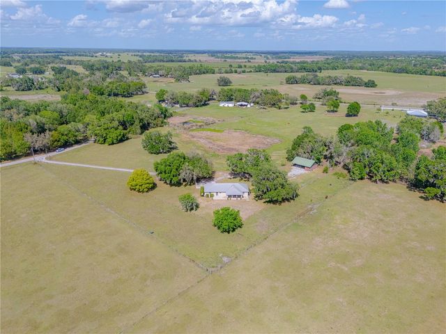 8197 CR 736, Center Hill, FL 33514