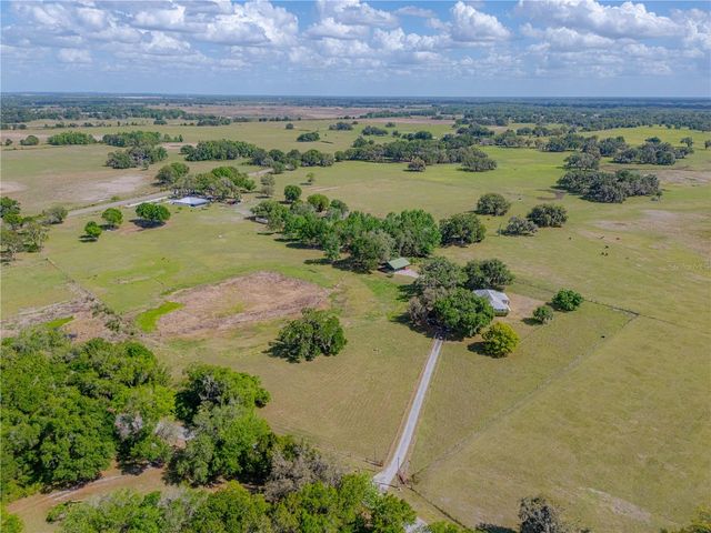 8197 CR 736, Center Hill, FL 33514