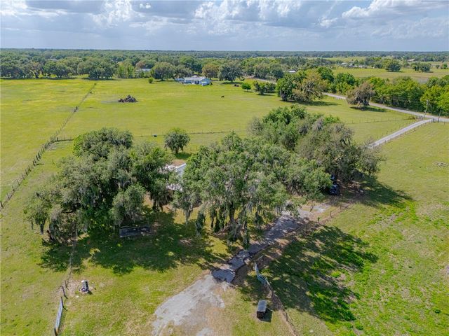 8197 CR 736, Center Hill, FL 33514