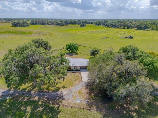 8197 CR 736, Center Hill, FL 33514