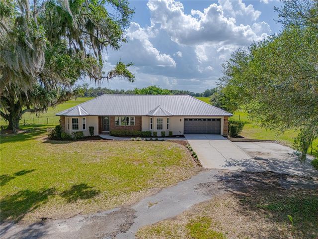 8197 CR 736, Center Hill, FL 33514