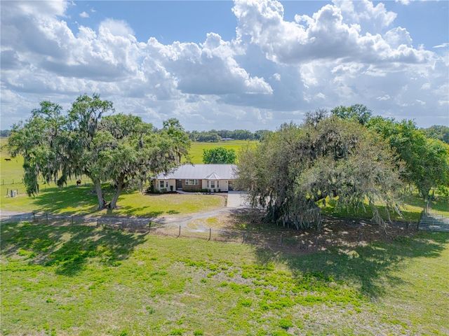 8197 CR 736, Center Hill, FL 33514