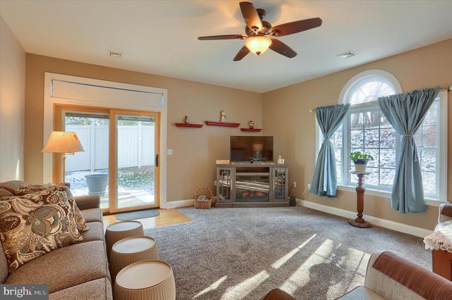 2163 BORDEAUX CT, Harrisburg, PA 17112