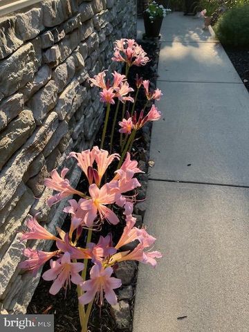 2163 BORDEAUX CT, Harrisburg, PA 17112