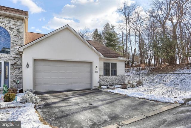 2163 BORDEAUX CT, Harrisburg, PA 17112