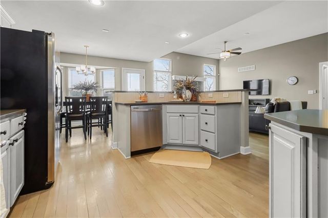 11142 Whispering Lane, Kansas City, KS 66109