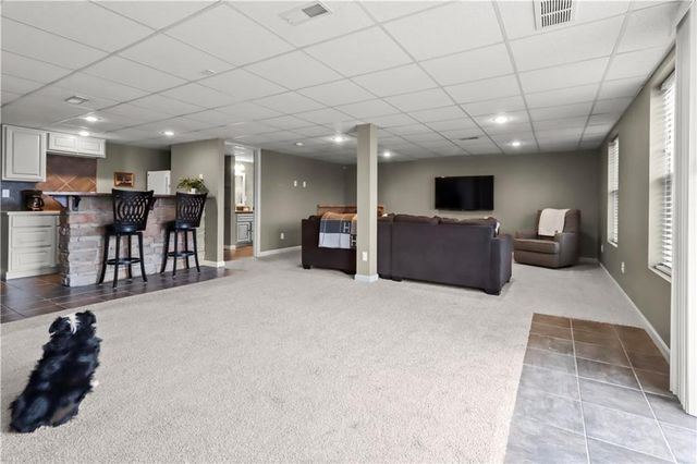 11142 Whispering Lane, Kansas City, KS 66109