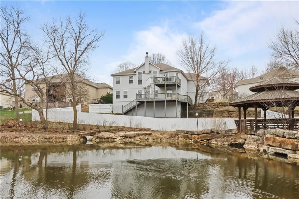 11142 Whispering Lane, Kansas City, KS 66109