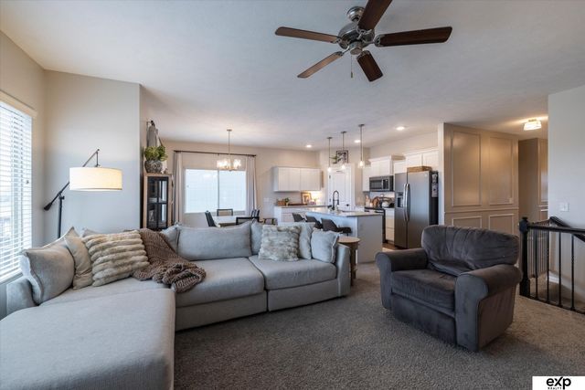 18803 Greenleaf Street, Omaha, NE 68136