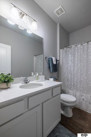 18803 Greenleaf Street, Omaha, NE 68136