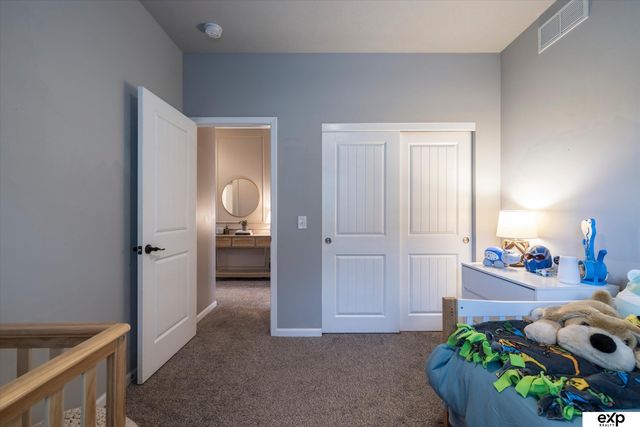 18803 Greenleaf Street, Omaha, NE 68136