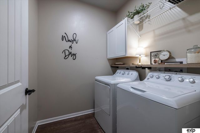 18803 Greenleaf Street, Omaha, NE 68136