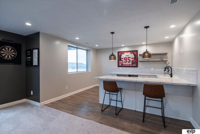 18803 Greenleaf Street, Omaha, NE 68136