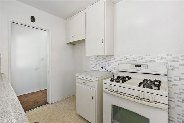 4794 Granada Avenue, Riverside, CA 92504