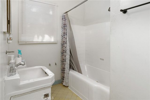 4794 Granada Avenue, Riverside, CA 92504